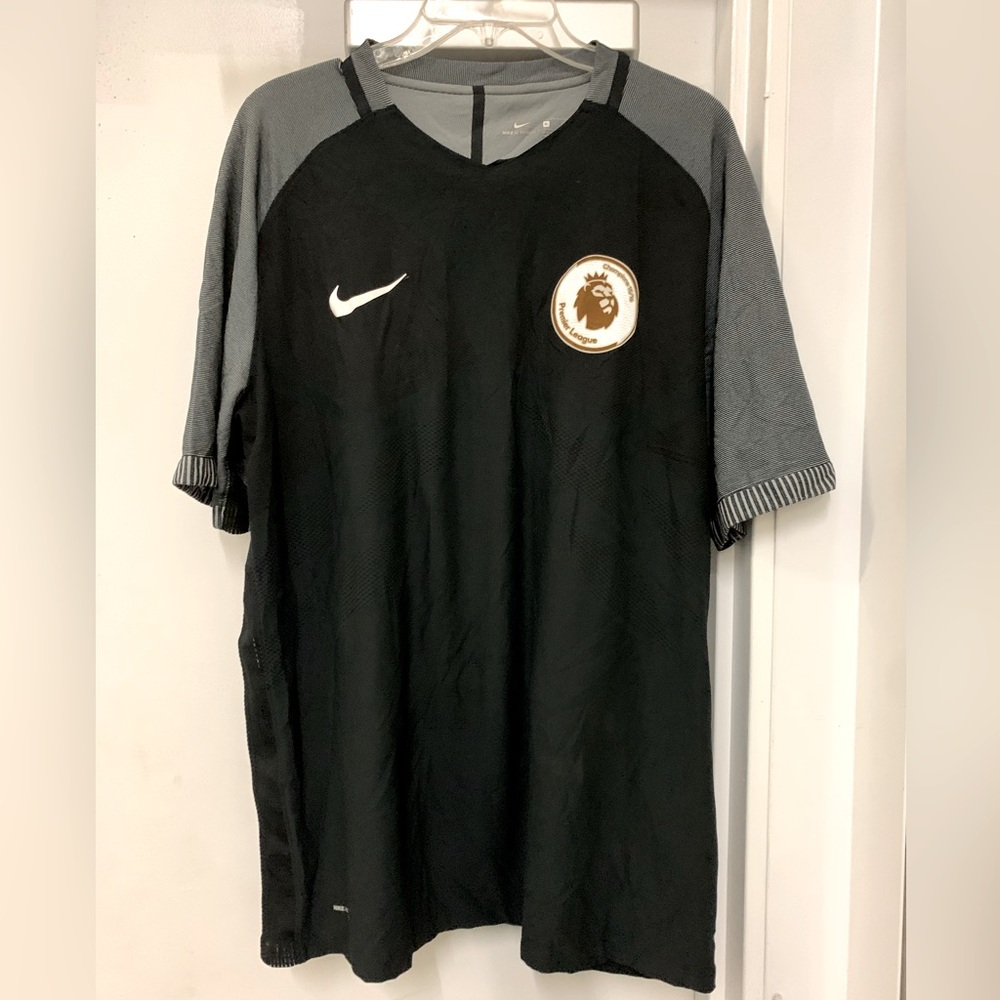 Nike T shirt sweater